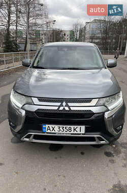 Позашляховик / Кросовер Mitsubishi Outlander 2019 в Харкові