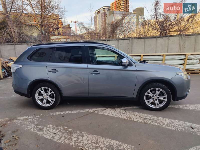 Позашляховик / Кросовер Mitsubishi Outlander 2014 в Києві фото 2 Позашляховик / Кросовер Mitsubishi Outlander 2014 в Києві