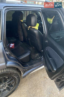 Внедорожник / Кроссовер Mitsubishi Outlander 2010 в 