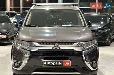 Позашляховик / Кросовер Mitsubishi Outlander 2015 в Одесі