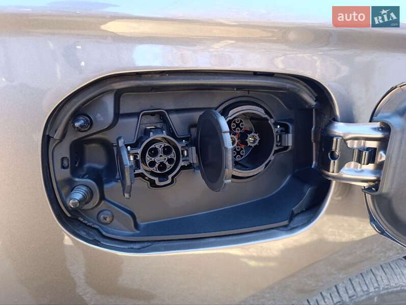 Внедорожник / Кроссовер Mitsubishi Outlander 2019 в Никополе