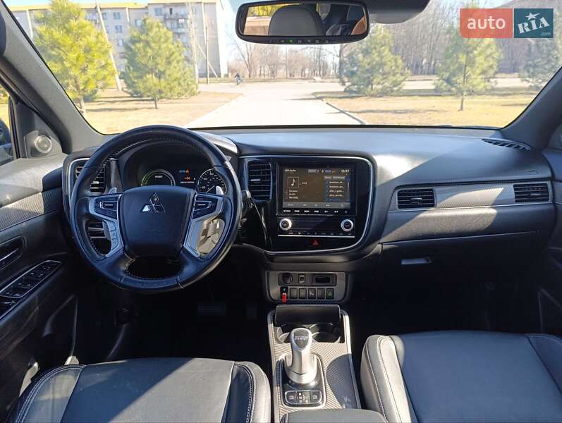 Внедорожник / Кроссовер Mitsubishi Outlander 2019 в Никополе