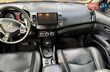 Внедорожник / Кроссовер Mitsubishi Outlander 2007 в Киеве