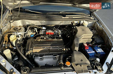 Внедорожник / Кроссовер Mitsubishi Outlander 2006 в 