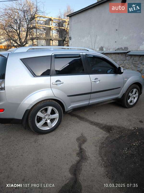 Позашляховик / Кросовер Mitsubishi Outlander 2008 в Полтаві