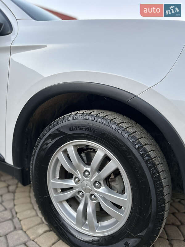Внедорожник / Кроссовер Mitsubishi Outlander 2018 в Берегомете фото 12 Внедорожник / Кроссовер Mitsubishi Outlander 2018 в Берегомете