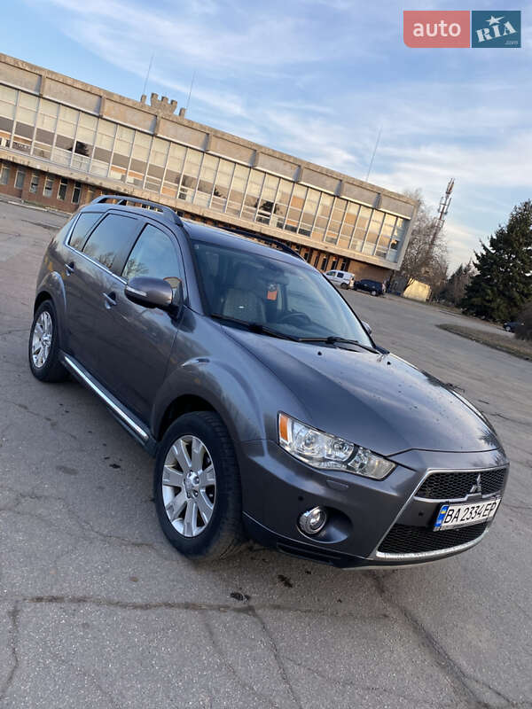 Позашляховик / Кросовер Mitsubishi Outlander 2011 в Кропивницькому