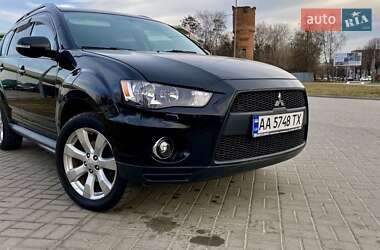 Позашляховик / Кросовер Mitsubishi Outlander 2010 в Житомирі