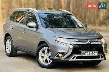 Позашляховик / Кросовер Mitsubishi Outlander 2013 в Харкові