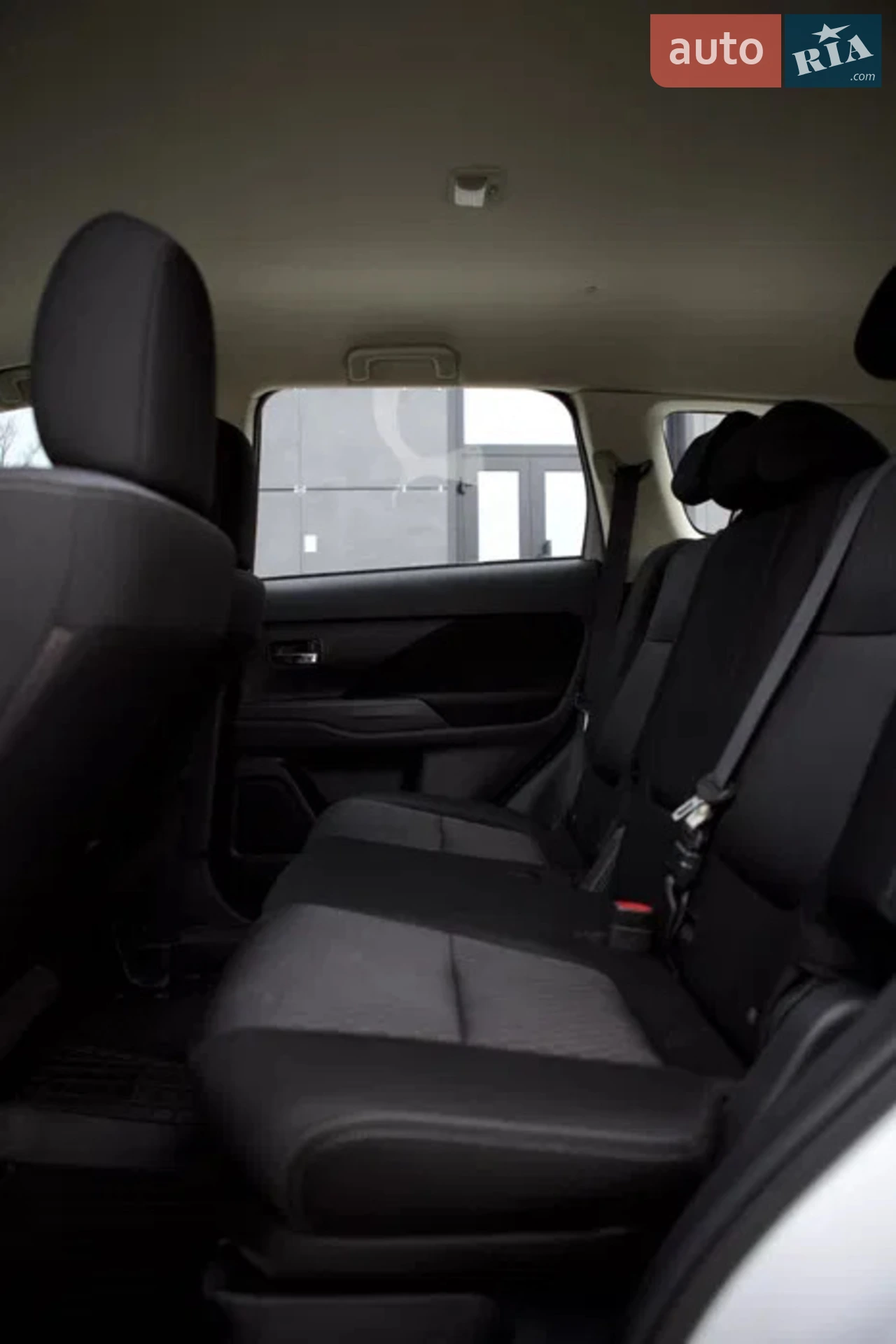 2014 Mitsubishi Outlander - мініатюра 21