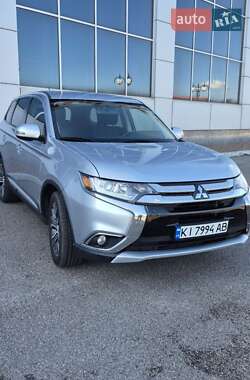 Позашляховик / Кросовер Mitsubishi Outlander 2015 в Білій Церкві