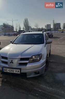 Внедорожник / Кроссовер Mitsubishi Outlander 2004 в 