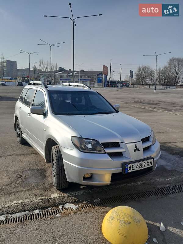 Mitsubishi Outlander 2004