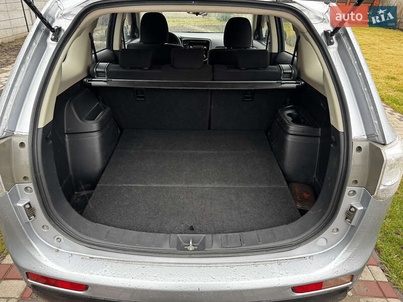 Позашляховик / Кросовер Mitsubishi Outlander 2014 в Олександрії