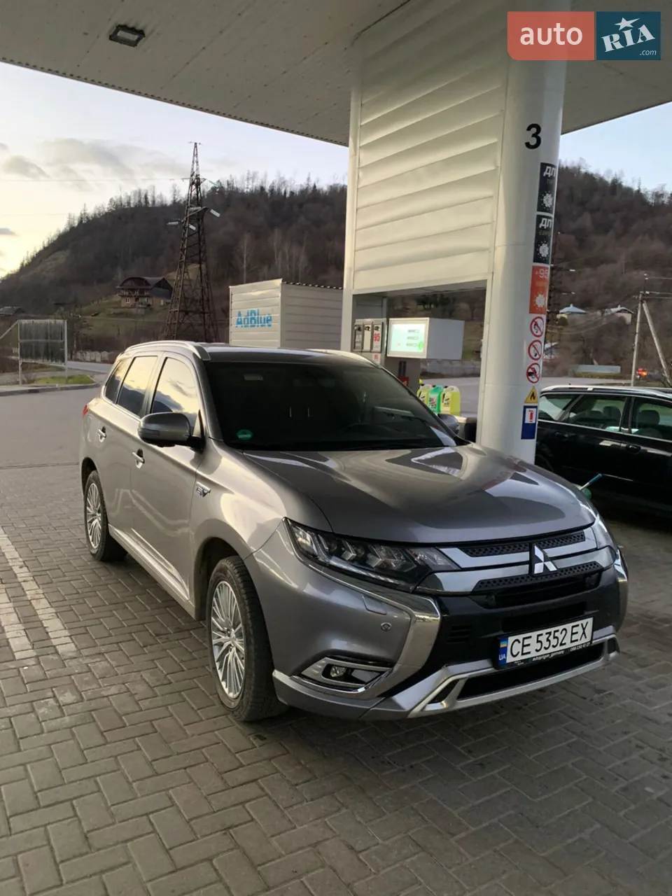 2020 Mitsubishi Outlander - мініатюра 14