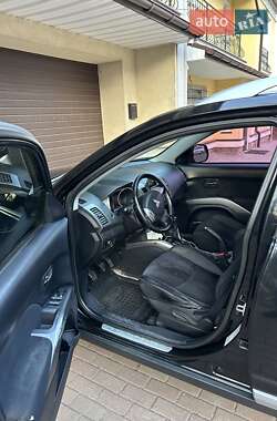 Внедорожник / Кроссовер Mitsubishi Outlander 2008 в 