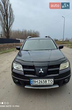 Внедорожник / Кроссовер Mitsubishi Outlander 2006 в 