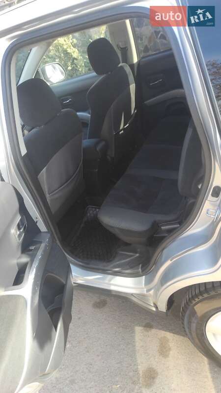 Позашляховик / Кросовер Mitsubishi Outlander 2007 в Коростені