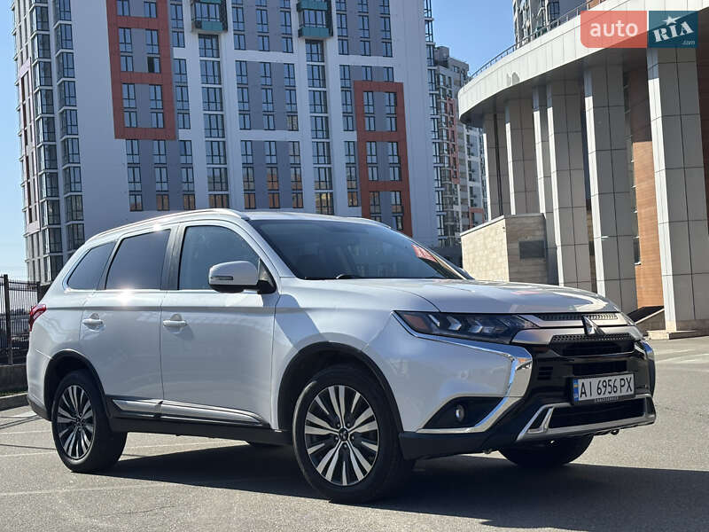 Mitsubishi Outlander 2018