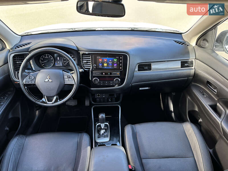 Внедорожник / Кроссовер Mitsubishi Outlander 2018 в Киеве фото 20 Внедорожник / Кроссовер Mitsubishi Outlander 2018 в Киеве