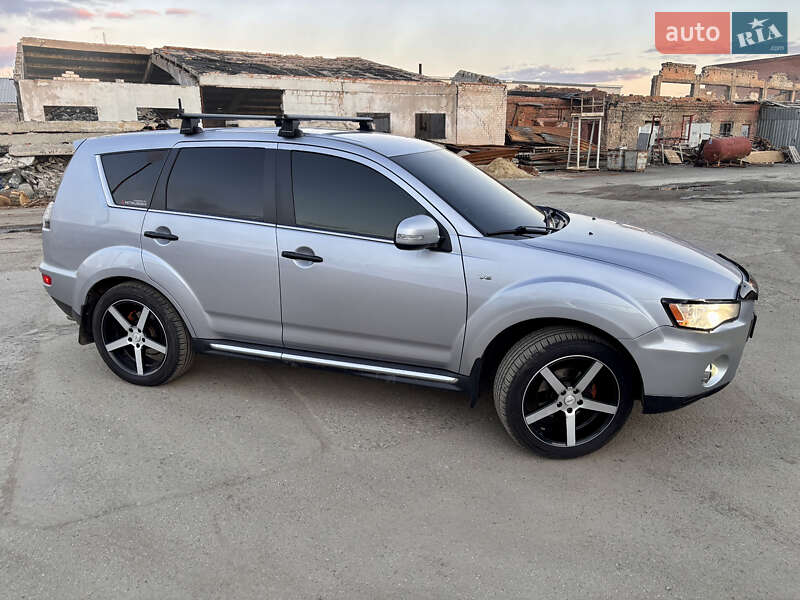Позашляховик / Кросовер Mitsubishi Outlander 2012 в Полтаві