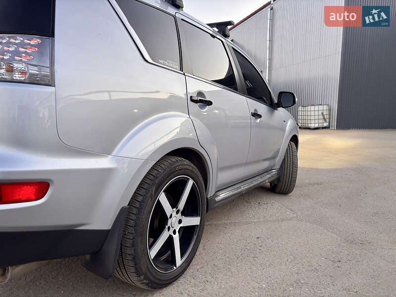 Позашляховик / Кросовер Mitsubishi Outlander 2012 в Полтаві