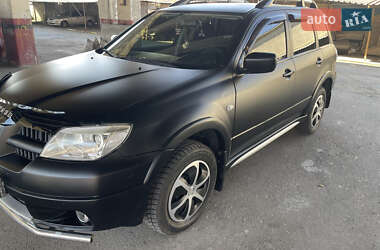 Внедорожник / Кроссовер Mitsubishi Outlander 2008 в 
