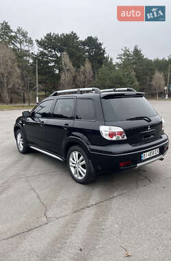Внедорожник / Кроссовер Mitsubishi Outlander 2008 в 