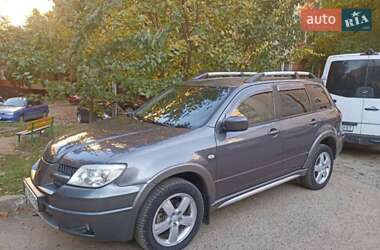 Позашляховик / Кросовер Mitsubishi Outlander 2006 в 