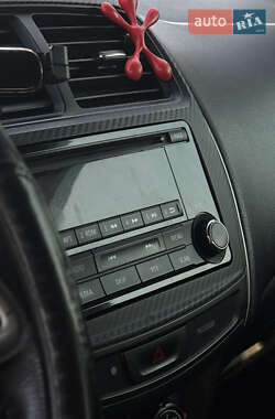 Внедорожник / Кроссовер Mitsubishi Outlander 2014 в 