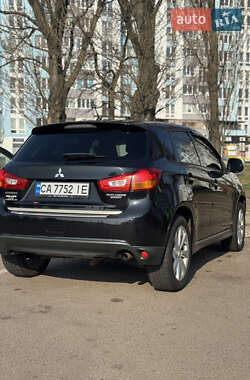 Внедорожник / Кроссовер Mitsubishi Outlander 2014 в 