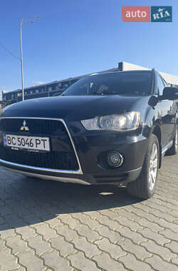 Внедорожник / Кроссовер Mitsubishi Outlander 2009 в 