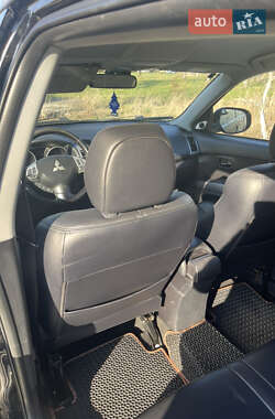 Внедорожник / Кроссовер Mitsubishi Outlander 2009 в 