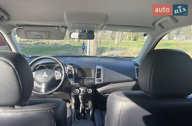 Внедорожник / Кроссовер Mitsubishi Outlander 2009 в 