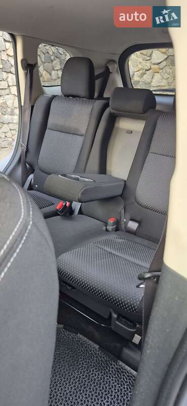 Внедорожник / Кроссовер Mitsubishi Outlander 2015 в Белой Церкви фото 15 Внедорожник / Кроссовер Mitsubishi Outlander 2015 в Белой Церкви