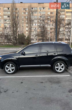 Внедорожник / Кроссовер Mitsubishi Outlander 2008 в 