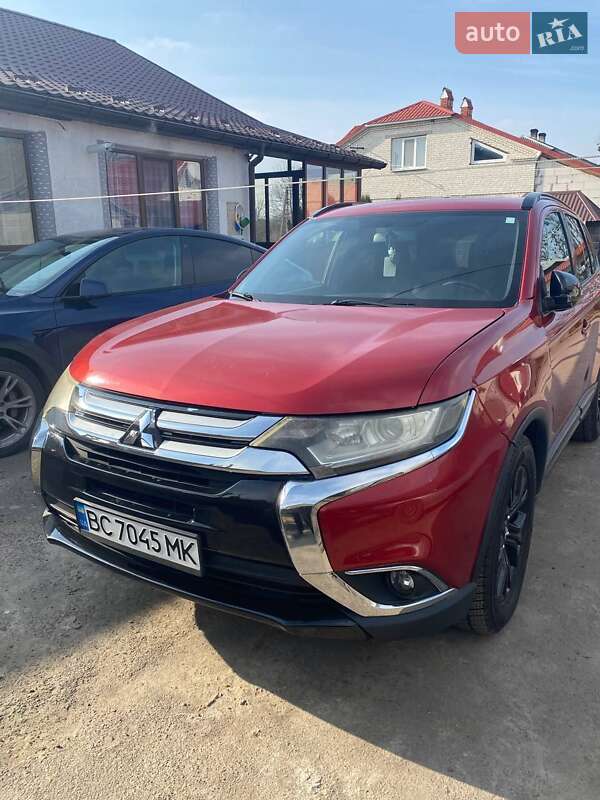 Позашляховик / Кросовер Mitsubishi Outlander 2017 в Кам'янці-Бузькій