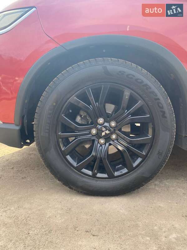 Позашляховик / Кросовер Mitsubishi Outlander 2017 в Кам'янці-Бузькій