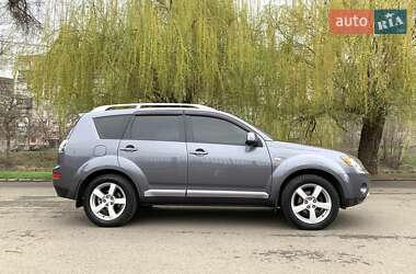 Позашляховик / Кросовер Mitsubishi Outlander 2008 в 