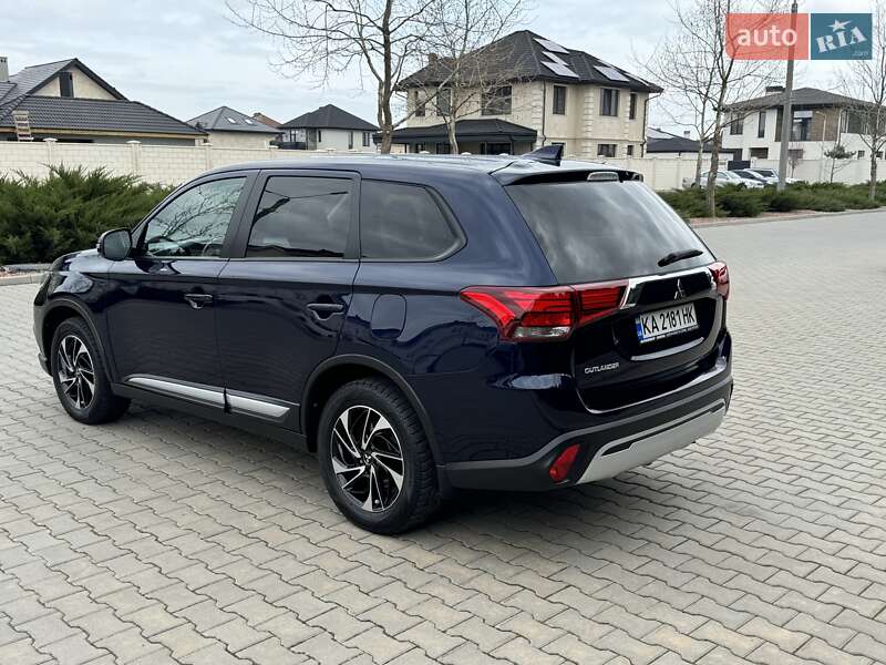 Позашляховик / Кросовер Mitsubishi Outlander 2021 в Одесі