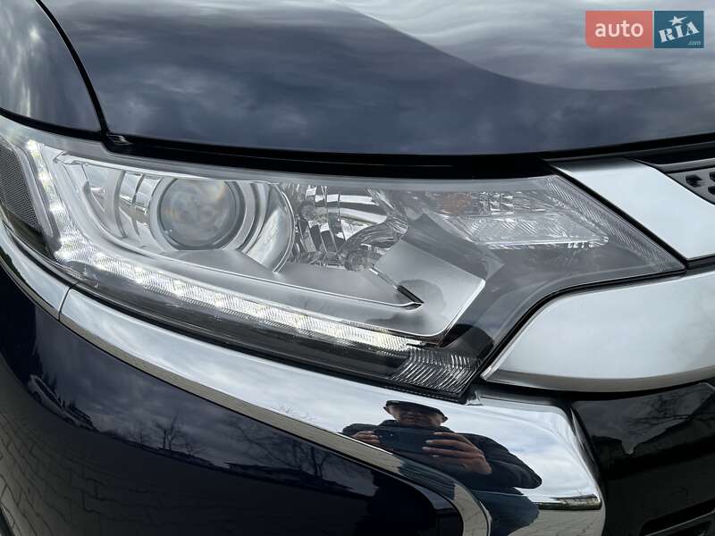 Позашляховик / Кросовер Mitsubishi Outlander 2021 в Одесі