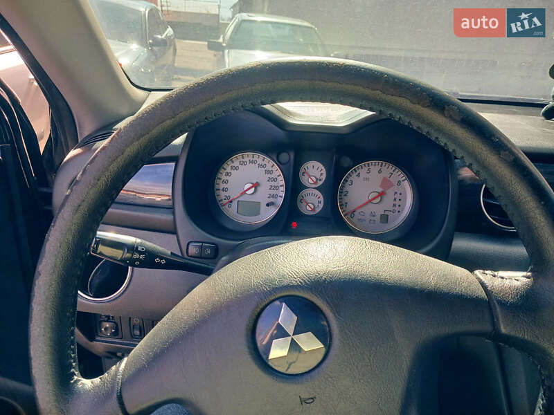 Позашляховик / Кросовер Mitsubishi Outlander 2004 в Білій Церкві