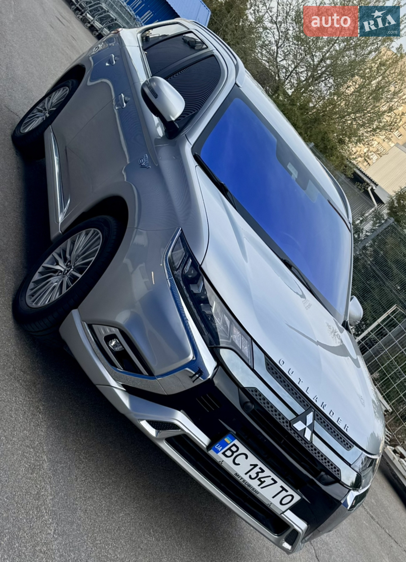 2020 Mitsubishi Outlander - мініатюра 2