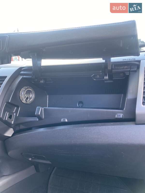 Позашляховик / Кросовер Mitsubishi Outlander 2010 в Дрогобичі