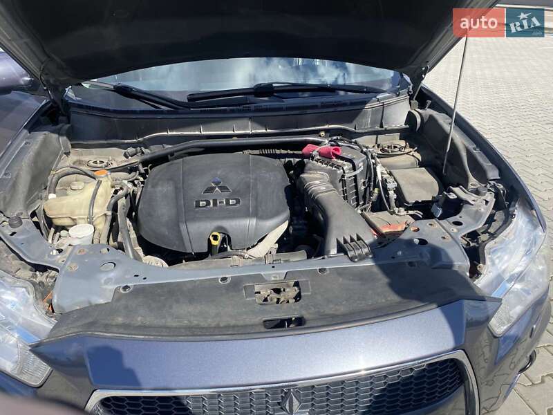 Позашляховик / Кросовер Mitsubishi Outlander 2010 в Дрогобичі