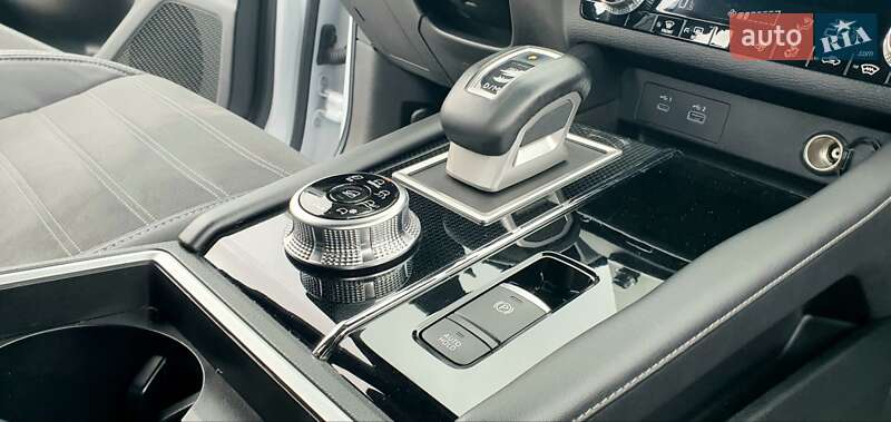 Внедорожник / Кроссовер Mitsubishi Outlander 2022 в Киеве