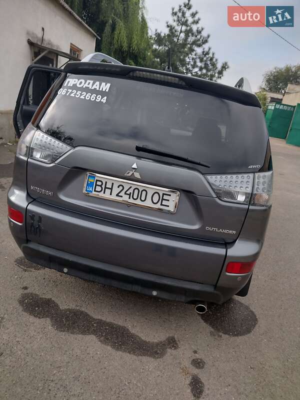 Позашляховик / Кросовер Mitsubishi Outlander 2008 в Рені фото 9 Позашляховик / Кросовер Mitsubishi Outlander 2008 в Рені