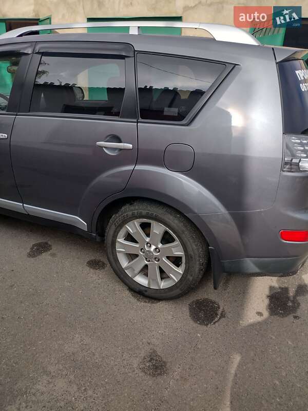 Позашляховик / Кросовер Mitsubishi Outlander 2008 в Рені фото 7 Позашляховик / Кросовер Mitsubishi Outlander 2008 в Рені