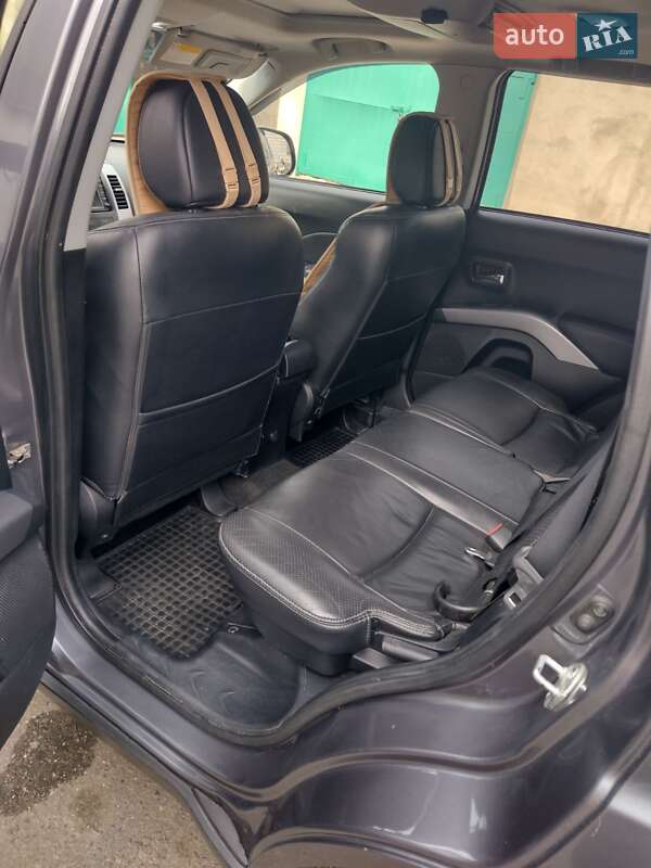 Позашляховик / Кросовер Mitsubishi Outlander 2008 в Рені фото 11 Позашляховик / Кросовер Mitsubishi Outlander 2008 в Рені