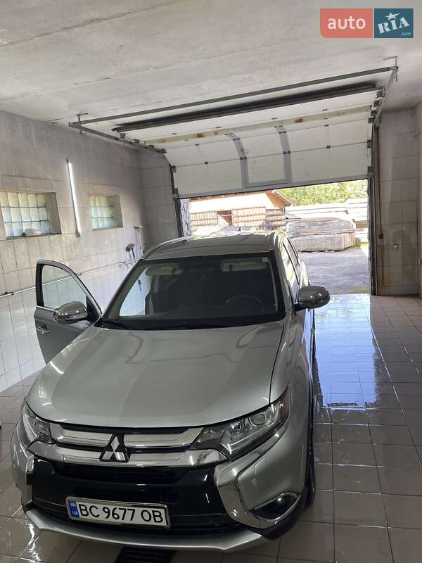 Mitsubishi Outlander 2018